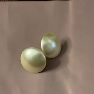 Faux pearl screw back earrings